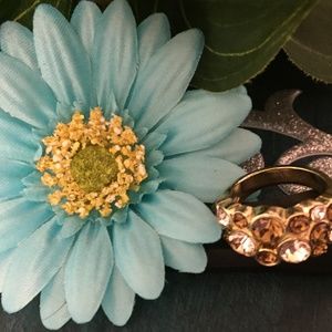 GOLD TONE FASHION RING